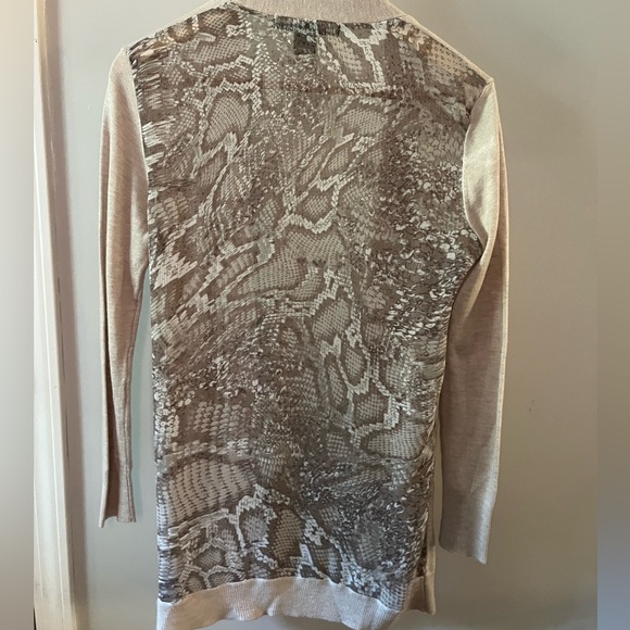 89th & Madison Cardigan natural color with snake print back Size Small - Picture 12 of 13